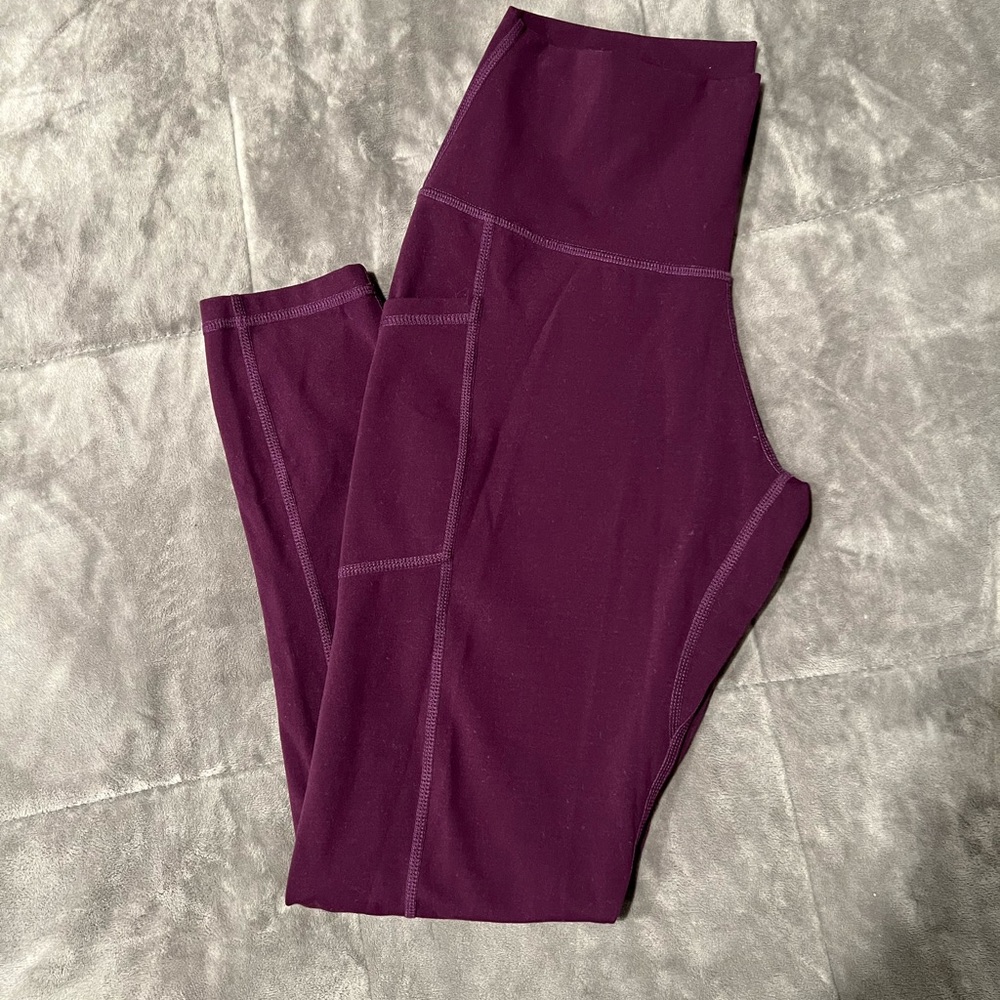 Colorfulkoala Women’s Leggings - Size Medium. 7/8 Length
